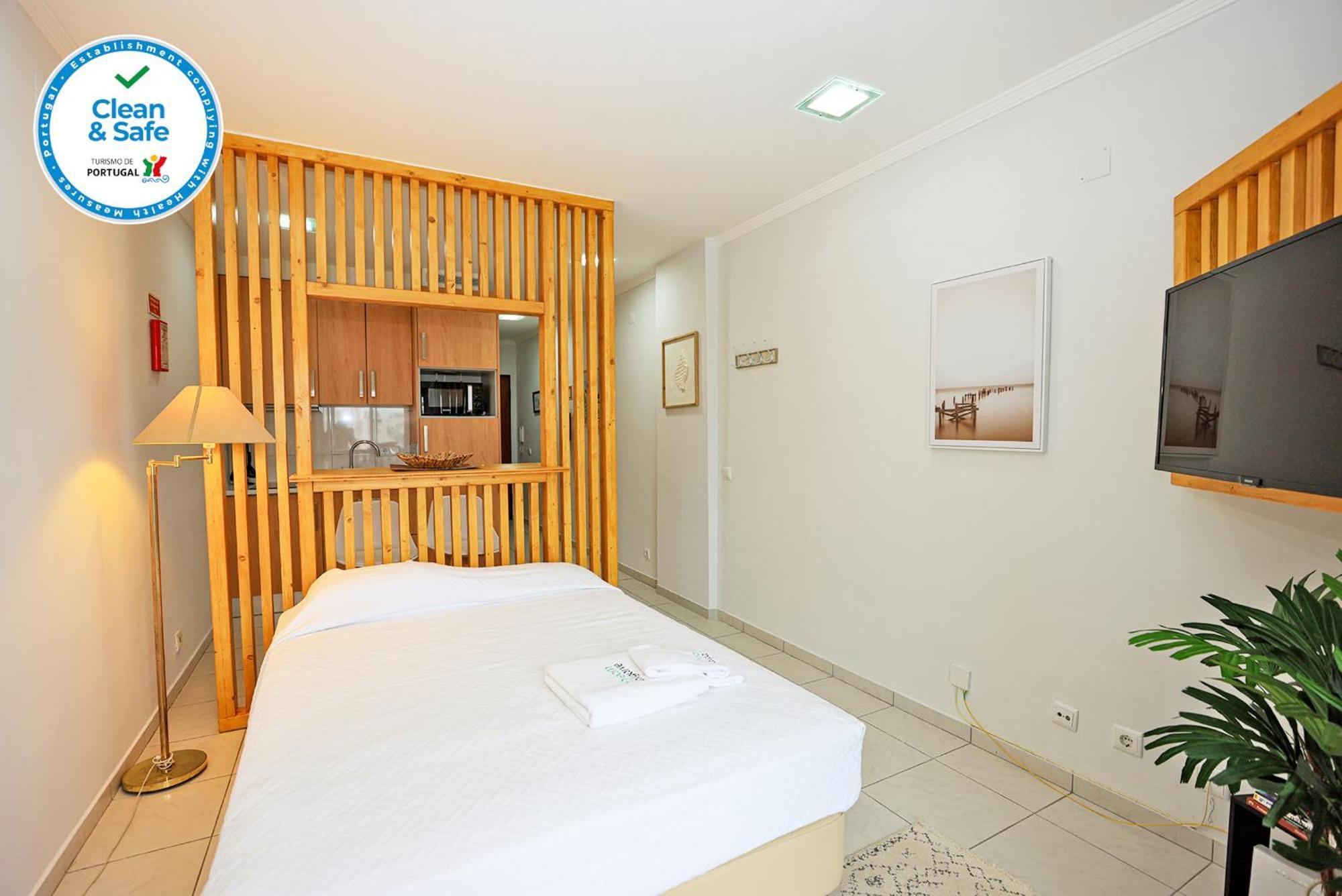 A01 - Marina Mirror Harbour Apartment Lagos Exterior photo