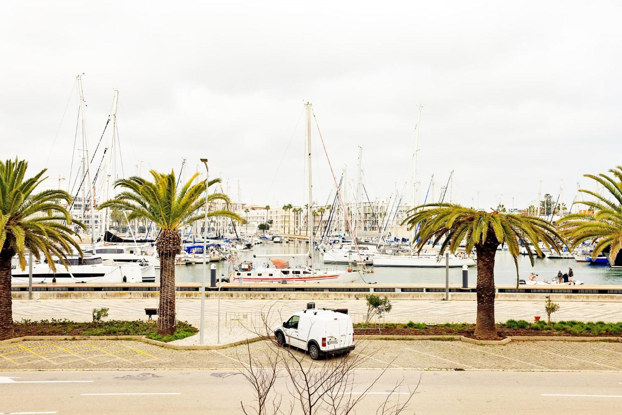 A01 - Marina Mirror Harbour Apartment Lagos Exterior photo